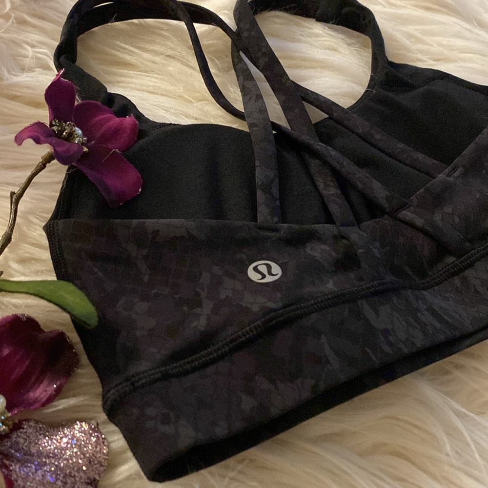 LULULEMON Athletica sport bra
